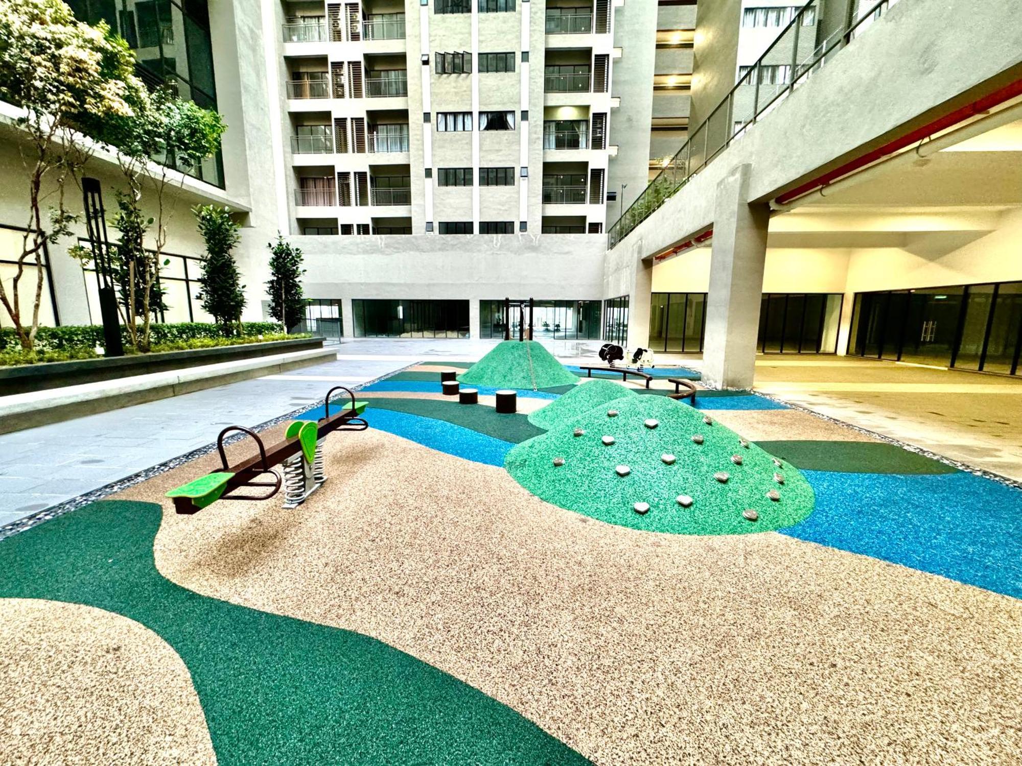 Youth Pool View Near Airport Aeon Usim Inti Apartment Nilai