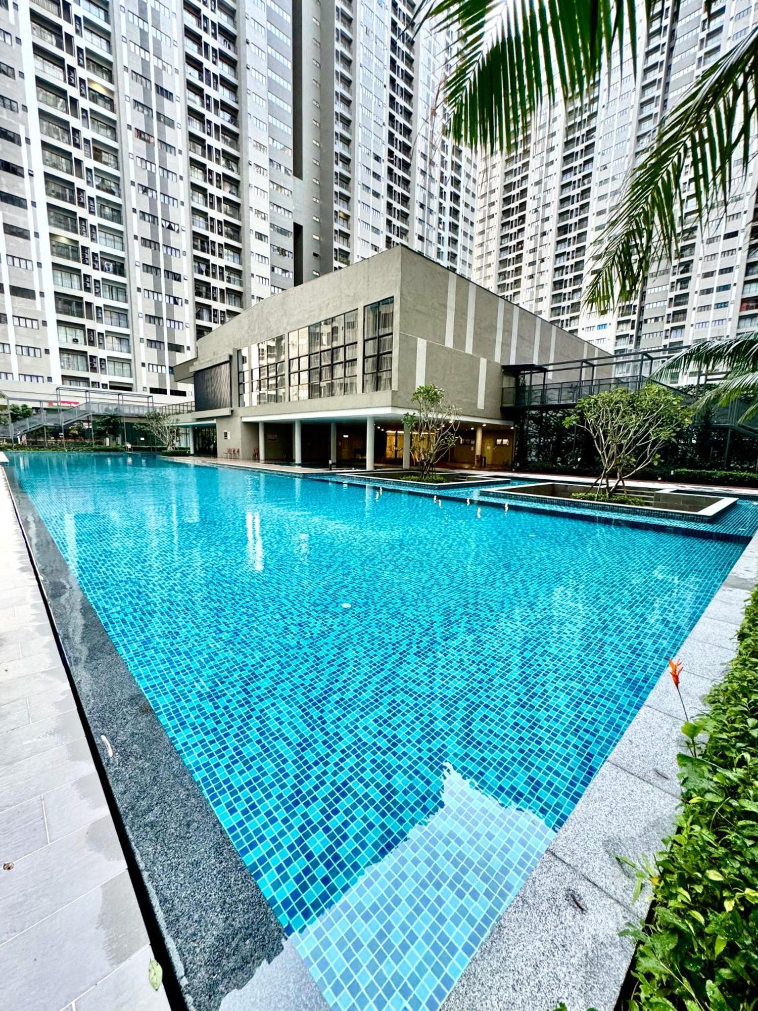 Youth Pool View Near Airport Aeon Usim Inti Apartment Nilai